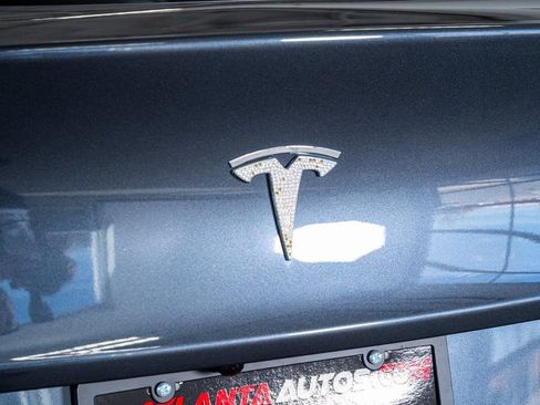 Used 2022 Tesla Model Y Long Range image 25