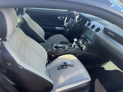 Used 2022 Ford Mustang Premium image 10