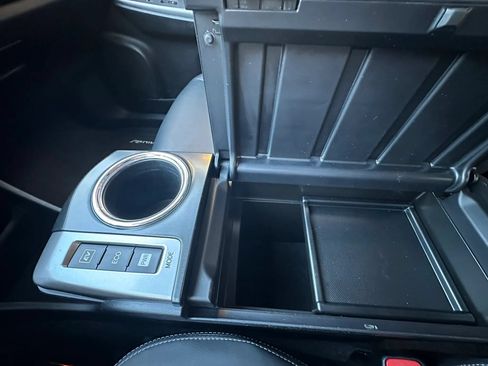 Used 2015 Toyota Prius V Four FWD image 28