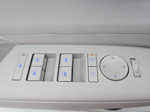 Used 2024 Hyundai Kona SEL image 27