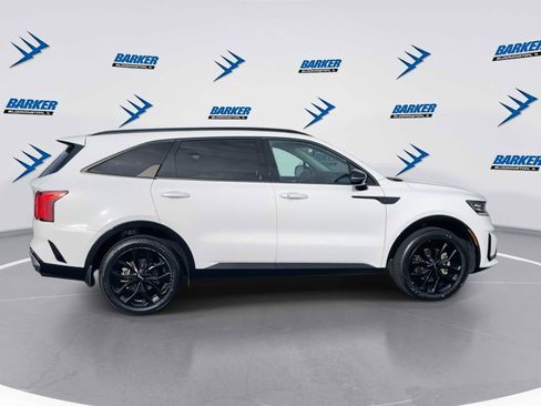 Used 2022 Kia Sorento SX image 9