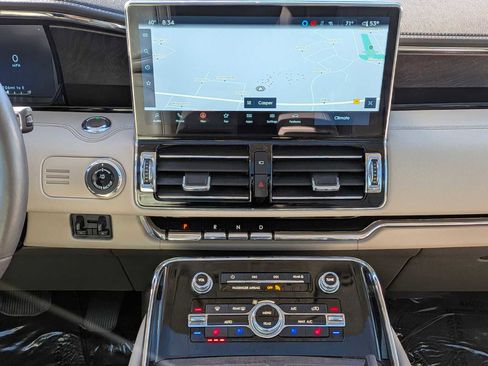 Used 2023 Lincoln Navigator Reserve AWD/4WD image 20