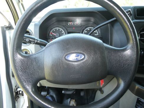 Used 2013 Ford E-250 and Econoline 250 image 17