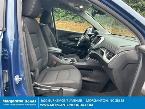 Used 2024 GMC Terrain SLE image 38