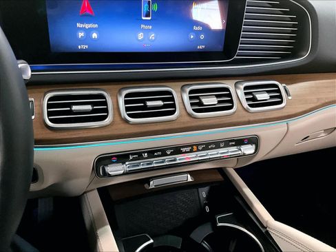 Used 2025 Mercedes-Benz GLE 350 4MATIC image 33