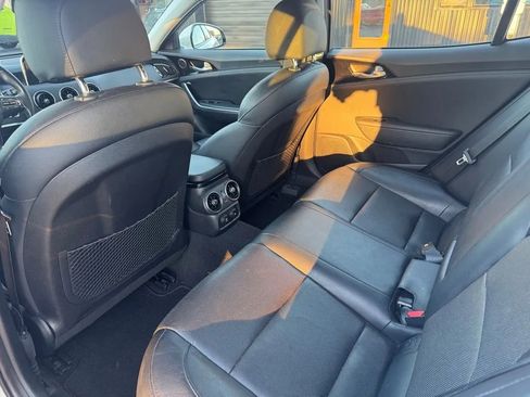 Used 2018 Kia Stinger image 6