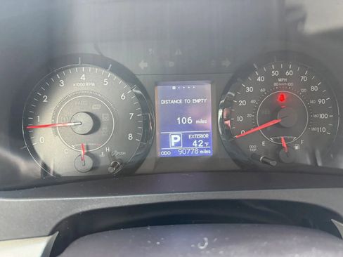 Used 2015 Toyota Sienna LE image 21