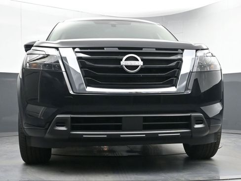 Used 2025 Nissan Pathfinder SV image 23
