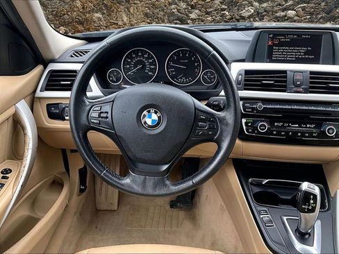 Used 2016 BMW 320i xDrive Sedan image 5