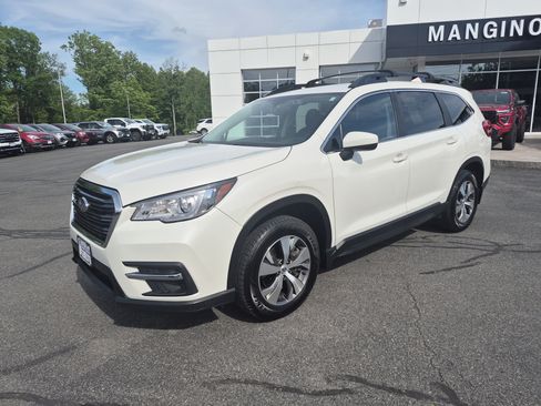 Used 2022 Subaru Ascent Premium w/ Convenience Package AWD/4WD image 2