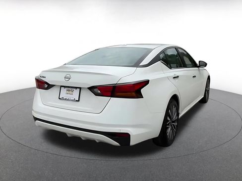 Used 2025 Nissan Altima 2.5 SV FWD image 15
