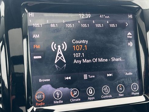 Used 2019 Jeep Cherokee Limited w/ Luxury Group image 15