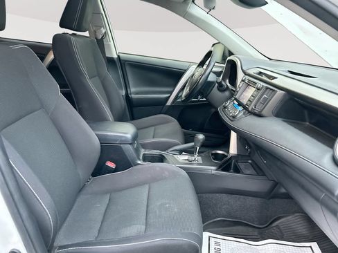 Used 2017 Toyota RAV4 XLE w/ Plus Extra Value Package AWD/4WD image 28