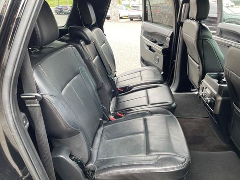 Used 2018 Ford Expedition Max XLT w/ Equipment Group 202A AWD/4WD image 26
