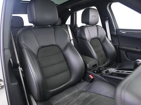 Certified 2022 Porsche Macan GTS AWD/4WD image 24