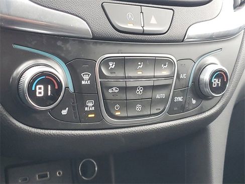 Certified 2024 Chevrolet Equinox LT image 27