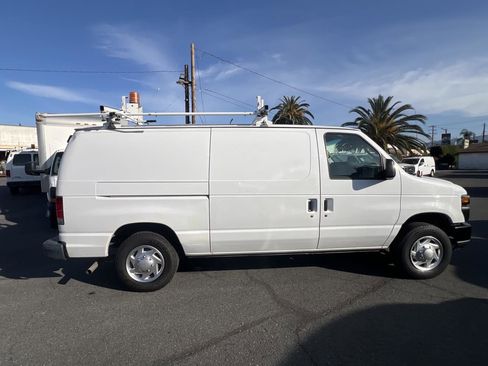 Used 2013 Ford E-150 and Econoline 150 Commercial image 7