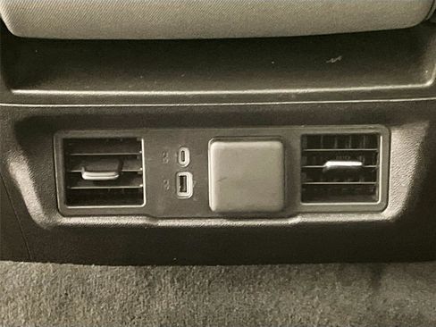 Used 2025 Chevrolet Silverado 1500 LT image 23