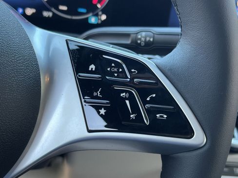 New 2026 Mercedes-Benz GLB 250 4MATIC image 37