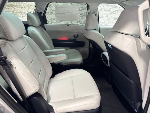 New 2026 Hyundai Palisade Calligraphy FWD image 11