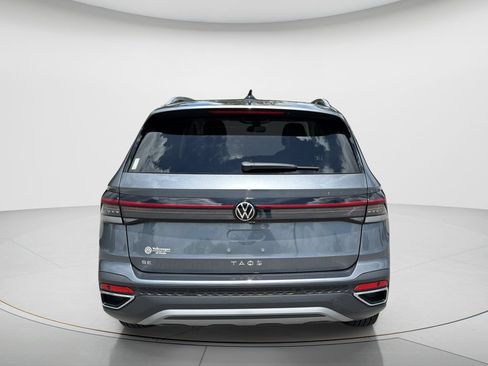 New 2026 Volkswagen Taos SE FWD image 7