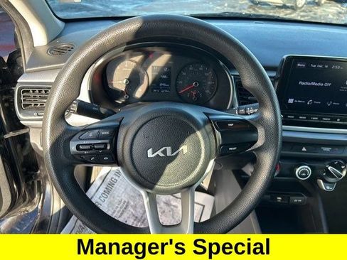 Used 2022 Kia Rio LX image 16