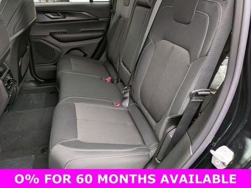 New 2025 Jeep Grand Cherokee Laredo w/ Luxury Tech Group I image 24