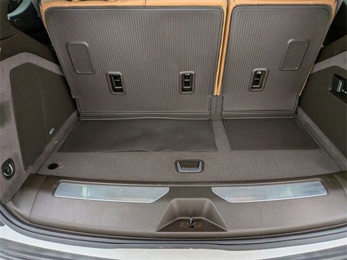 Certified 2022 Cadillac Escalade Premium Luxury w/ Performance Package image 26