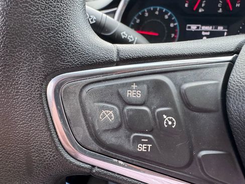 Used 2017 Chevrolet Malibu LT image 29