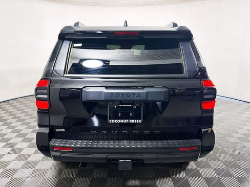 Used 2025 Toyota 4Runner TRD Off-Road AWD/4WD image 4