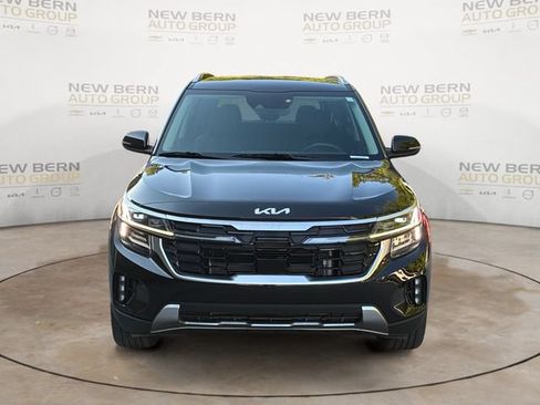 Used 2025 Kia Seltos SX w/ SX Sunroof Package AWD/4WD image 8