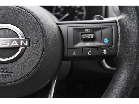 Used 2024 Nissan Rogue SV FWD image 19