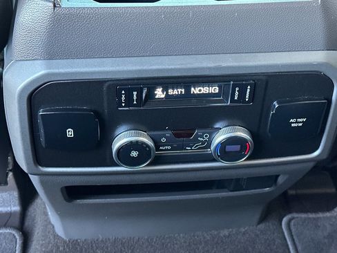 Used 2020 Ford Expedition XLT w/ Equipment Group 202A RWD image 13