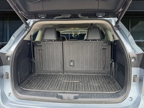 Used 2023 Toyota Highlander Limited AWD/4WD image 12
