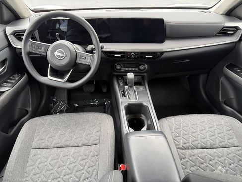 Used 2026 Nissan Kicks SV w/ Charging Package FWD image 13