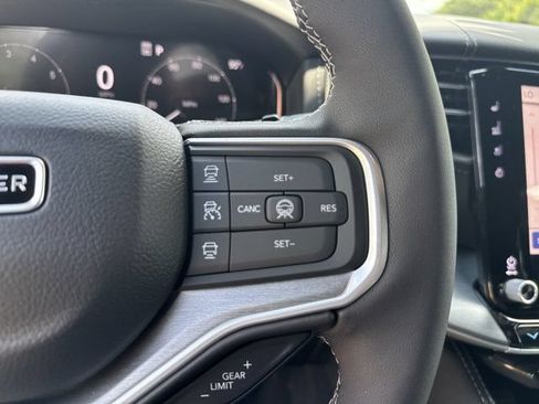 New 2026 Jeep Grand Wagoneer L Limited AWD/4WD image 28
