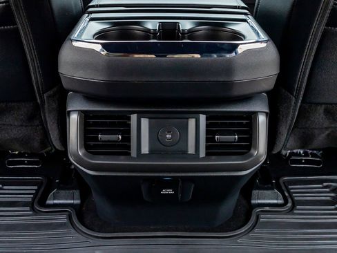 Used 2025 Ford F150 Lariat w/ Equipment Group 501A Mid image 33