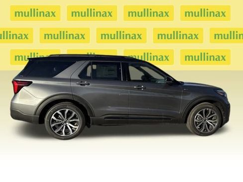 New 2025 Ford Explorer ST-Line w/ Premium Package image 21