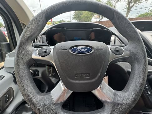 Used 2018 Ford Transit 150 XL RWD image 17
