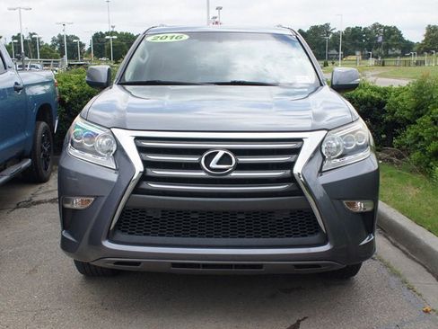 Used 2016 Lexus GX 460 w/ Navigation Package AWD/4WD image 2