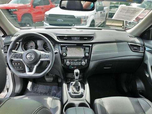 Used 2020 Nissan Rogue SL w/ Premium Package FWD image 20