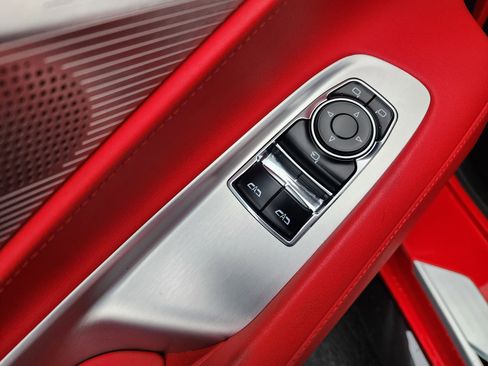 Used 2024 Chevrolet Corvette Stingray Preferred Cpe w/ 2LT image 18