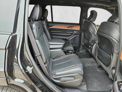 Used 2021 Jeep Grand Cherokee L Summit image 23