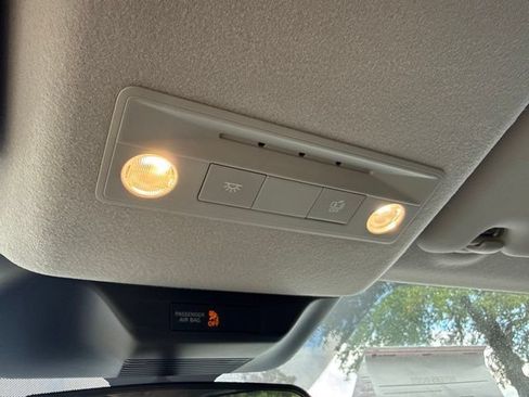 Used 2025 Nissan Kicks SV FWD image 24