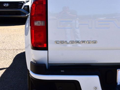 Used 2022 Chevrolet Colorado LT w/ Fleet Safety Package RWD image 10
