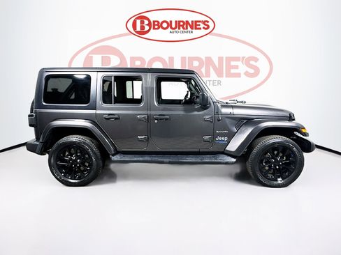 Used 2022 Jeep Wrangler Unlimited Sahara w/ Cold Weather Group image 12