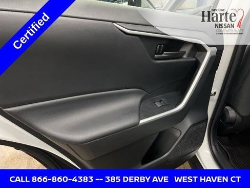 Used 2021 Toyota RAV4 LE image 18