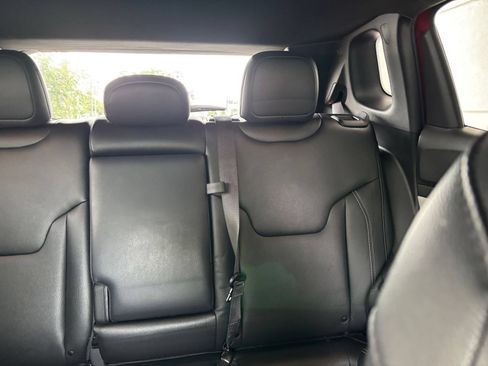 Used 2025 Jeep Compass Limited AWD/4WD image 37