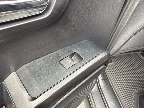 Certified 2022 Toyota Tacoma TRD Off-Road image 27