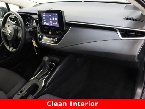 Used 2024 Toyota Corolla LE image 32